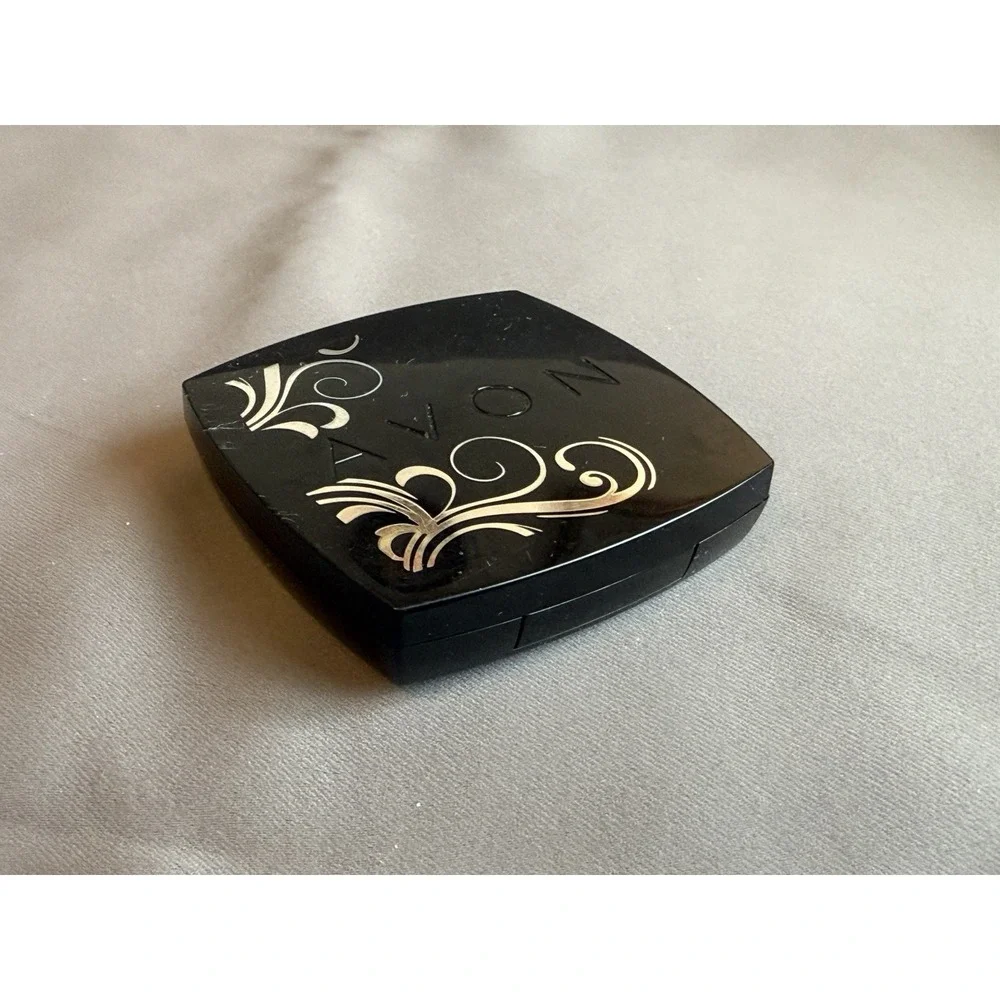Share New Avon‎ True Color Eyeshadow Quad Q912 Sequins & Shine Ombre Blue Silver